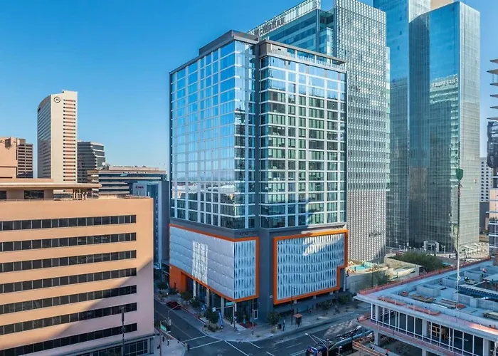 Apartment Boulevard Downtown Highrise Stu Sky Pool Parking Gym 15 *